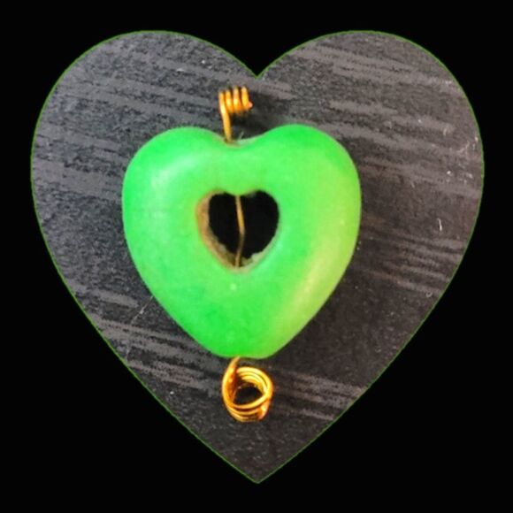 Wooden heart bead pendant - Picture 1 of 2
